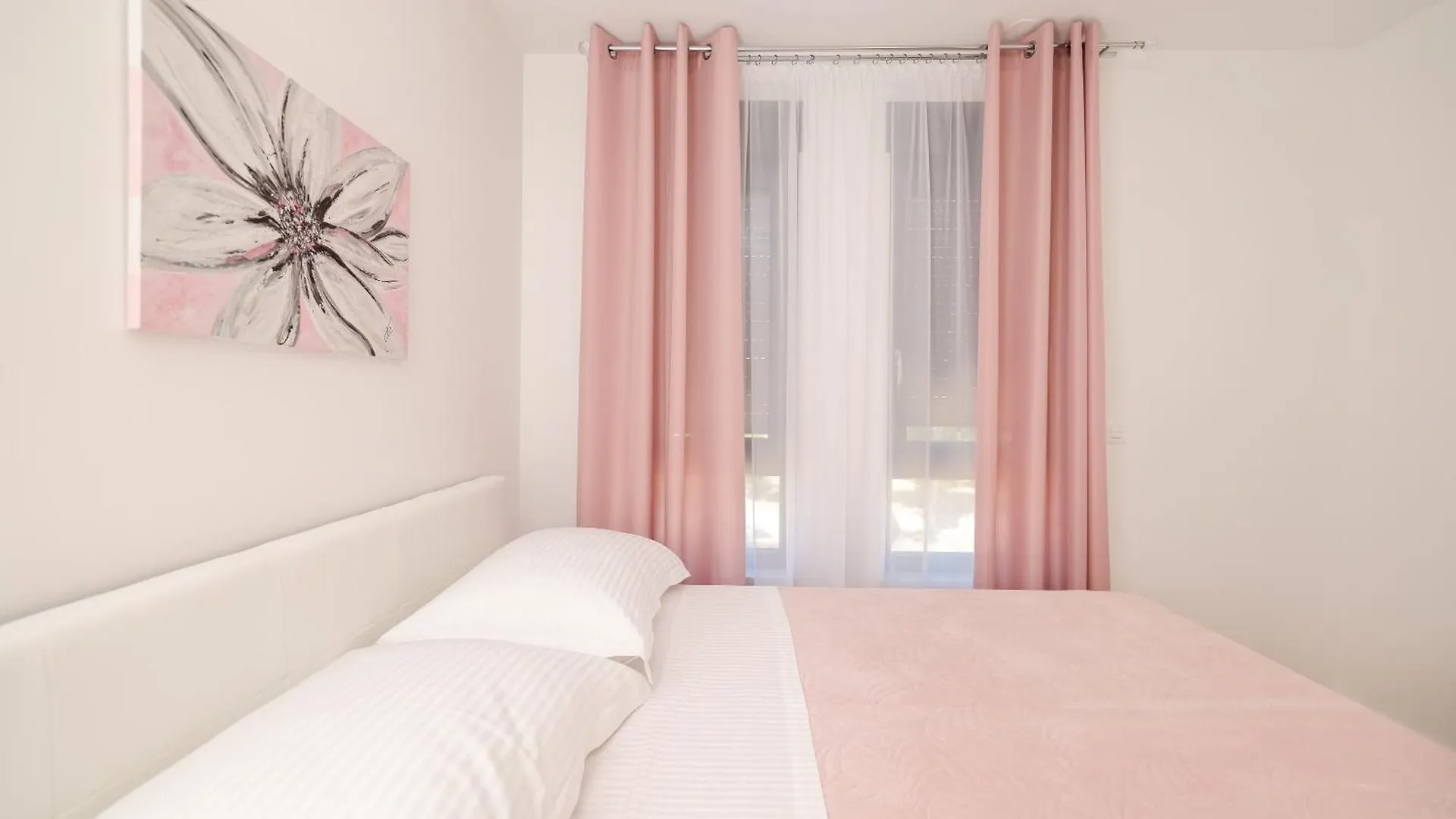 Two Bedroom Apt Luxury Gold Ivana With Private Parking 扎达尔