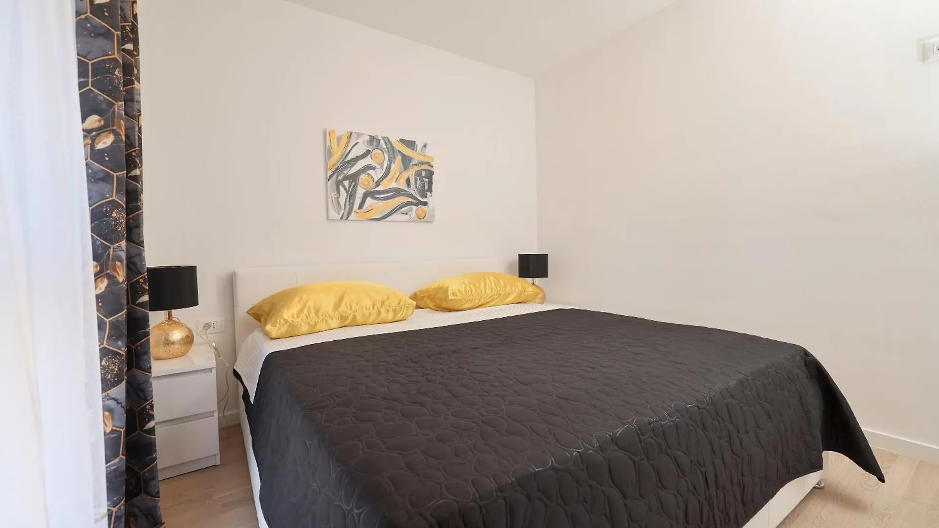 公寓 Two Bedroom Apt Luxury Gold Ivana With Private Parking 扎达尔